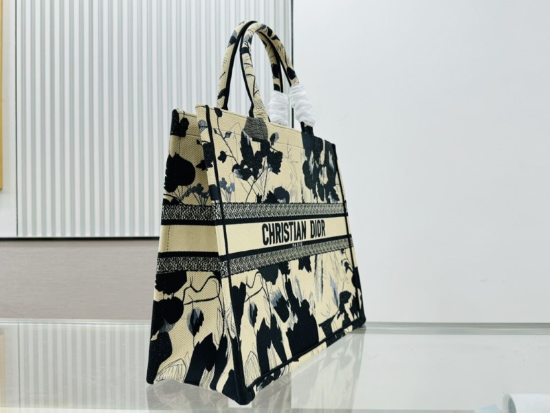 Dior Shopping Bags